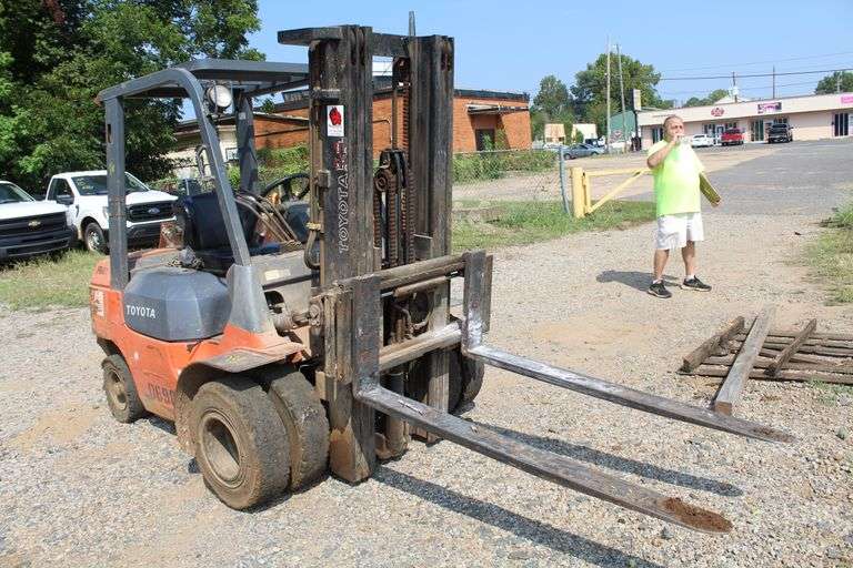 TOYOTA FRK01 FORK LIFT - TYPE D