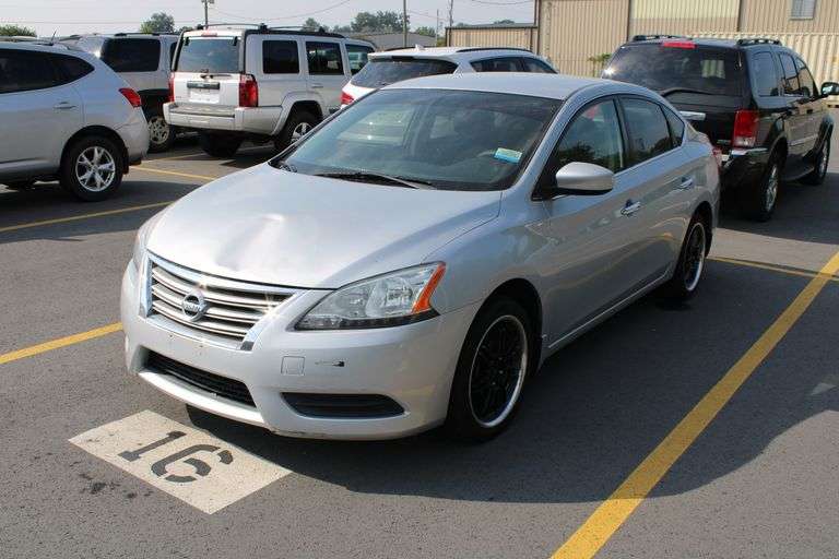 2014 NISSAN Sentra 3N1AB7AP4EY285952 Mileage: 136084