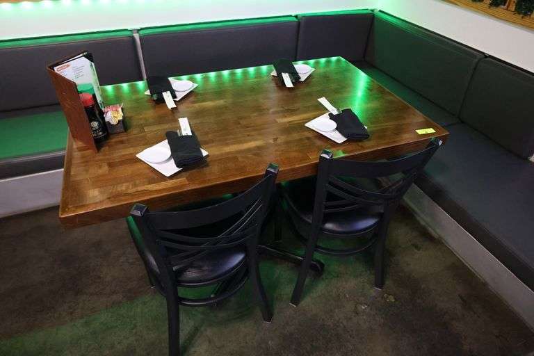 TABLE WITH 2 CHAIRS