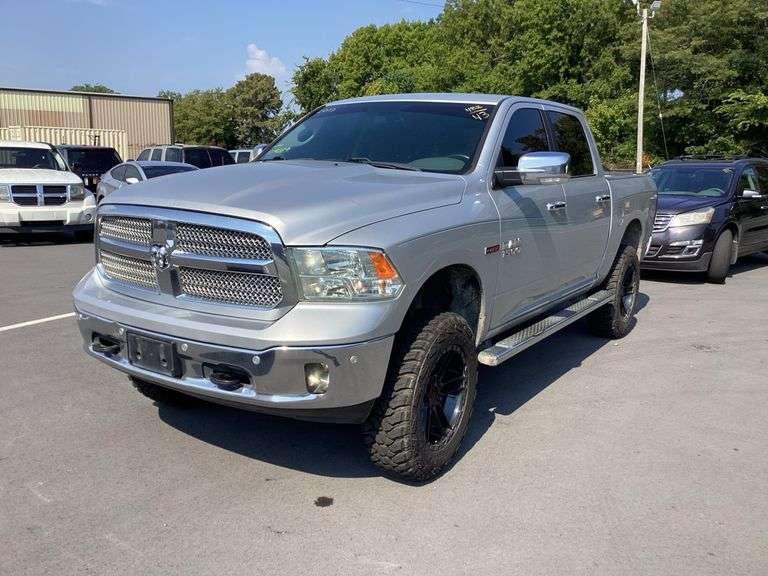 2017 RAM 1500 1C6RR7LM5HS881998 Mileage: 179339