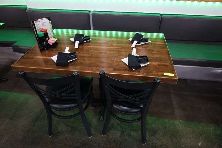 TABLE WITH 2 CHAIRS
