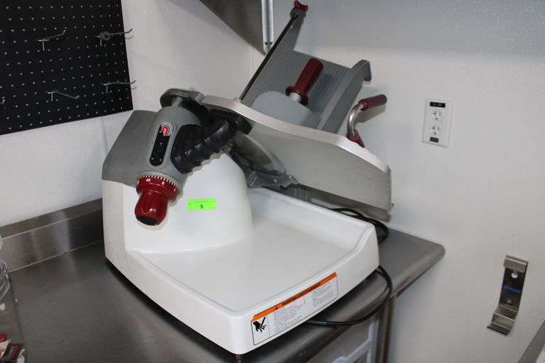 LARGE COMMERCIAL SLICER