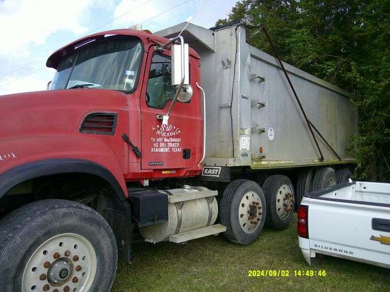 2004  Mack  Dump  Truck  1M2AG11CO4MO10536  unk miles  Hearne, Tx