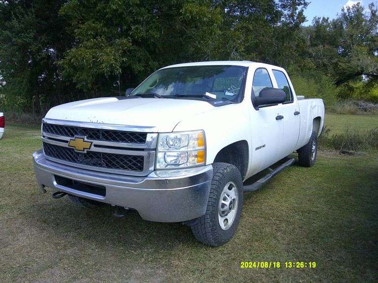 2013 Chevrolet PU  3/4 ton Running Approx 87,000mi