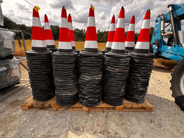 25ct New Traffic Cones Franklin, Tx