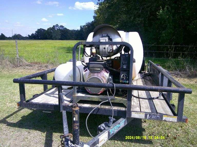 2015 Top Hat Trailer with Pressure washer