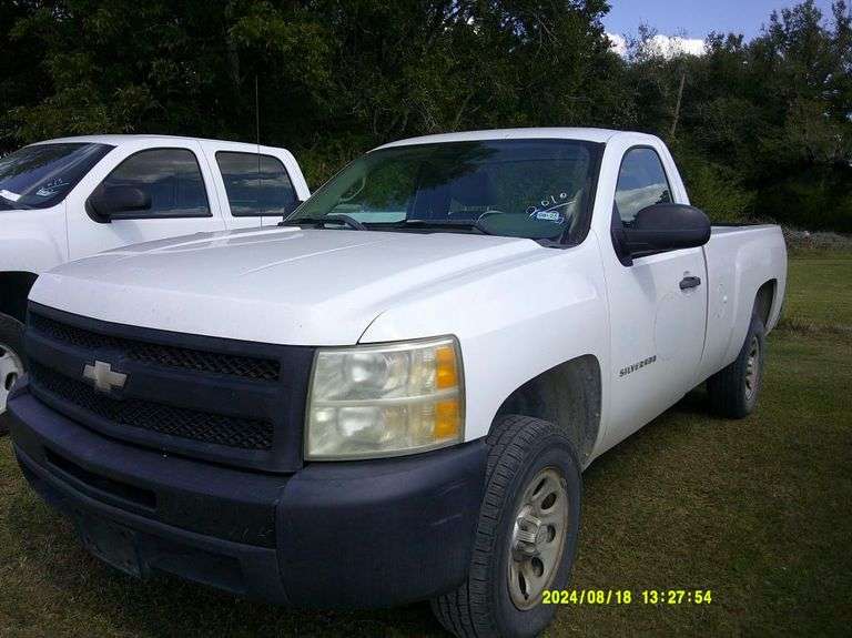 2010 Chevrolet PU  1/2 ton Runs Approx 171,150mi