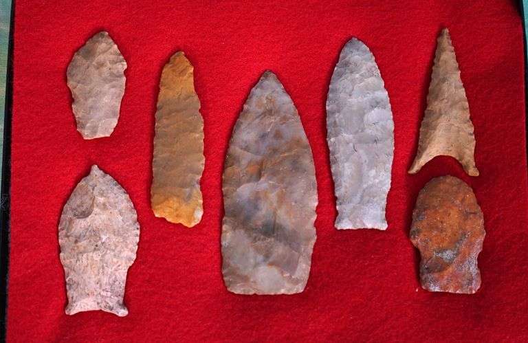 (7) Authentic Paleo Period Arrowhead Artifacts  in New Display Case