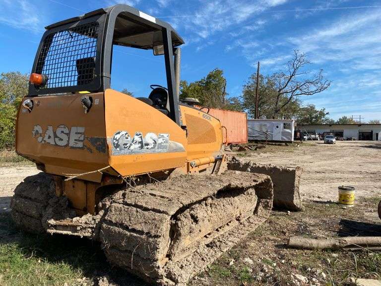 Case  2011  650L  Dozer  .  College Station, TX