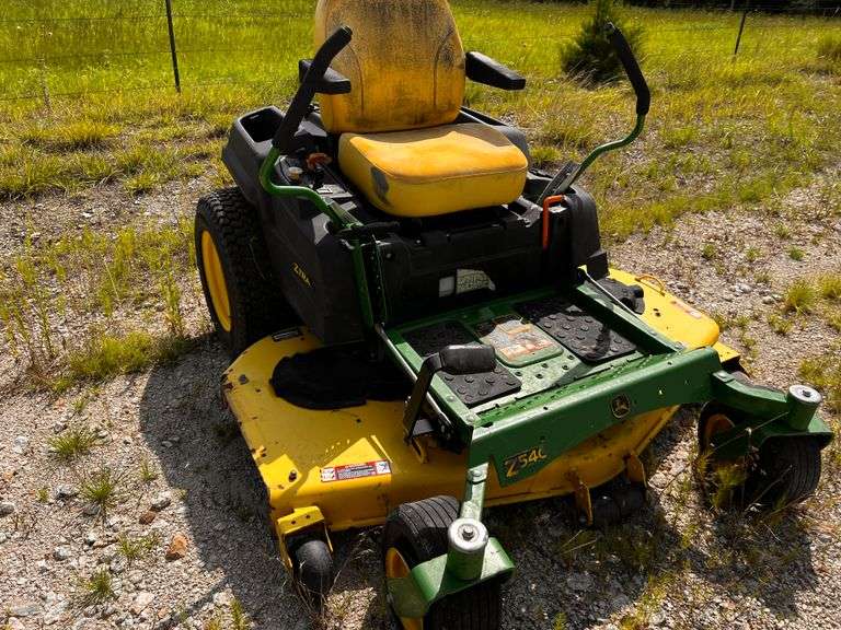 John Deere  Z540  ZTR Mower  L150503  hours are unk