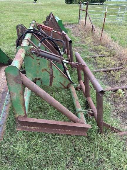 Two Bale Hydraulic Spear Kosse, TX