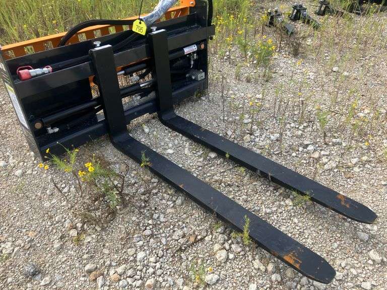 Wolverine Hyd. Pallet Forks Franklin TX