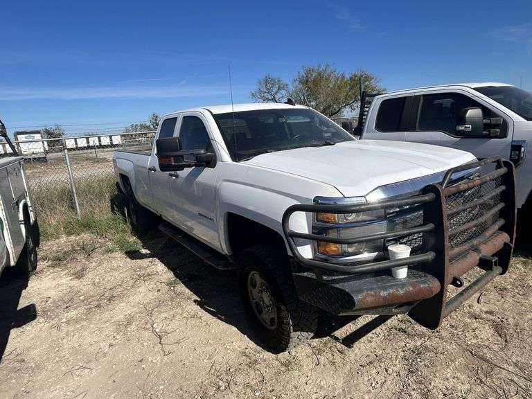 2018 Chevrolet 4WD 2500HD Truck 1GC2KUEGXJZ109000 224,747 at the time of inspection San Antoni