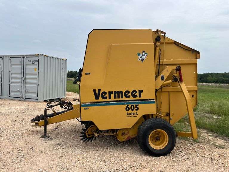 Vermeer 605 Series L Vermeer  605  Hay Baler  Kyle, TX