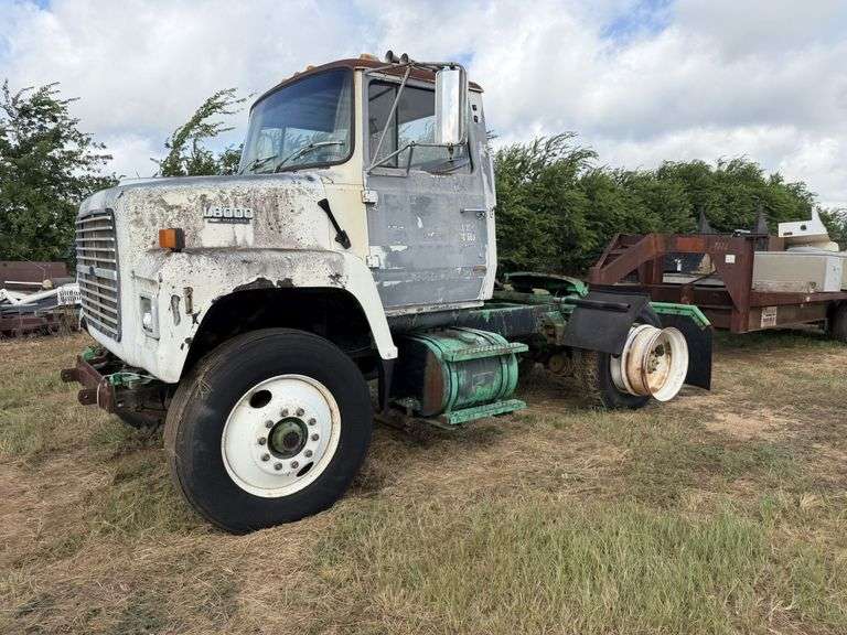 1990  Ford  L8000  Semi Truck  1FTYR82A9LVA29503  unk  Caldwell, TX