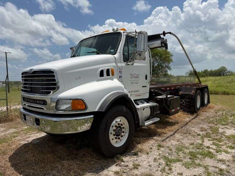 2007  Sterling  L8500 series  Semi Truck  2FZHAWDC77AX66106  unknown  Riviera, TX