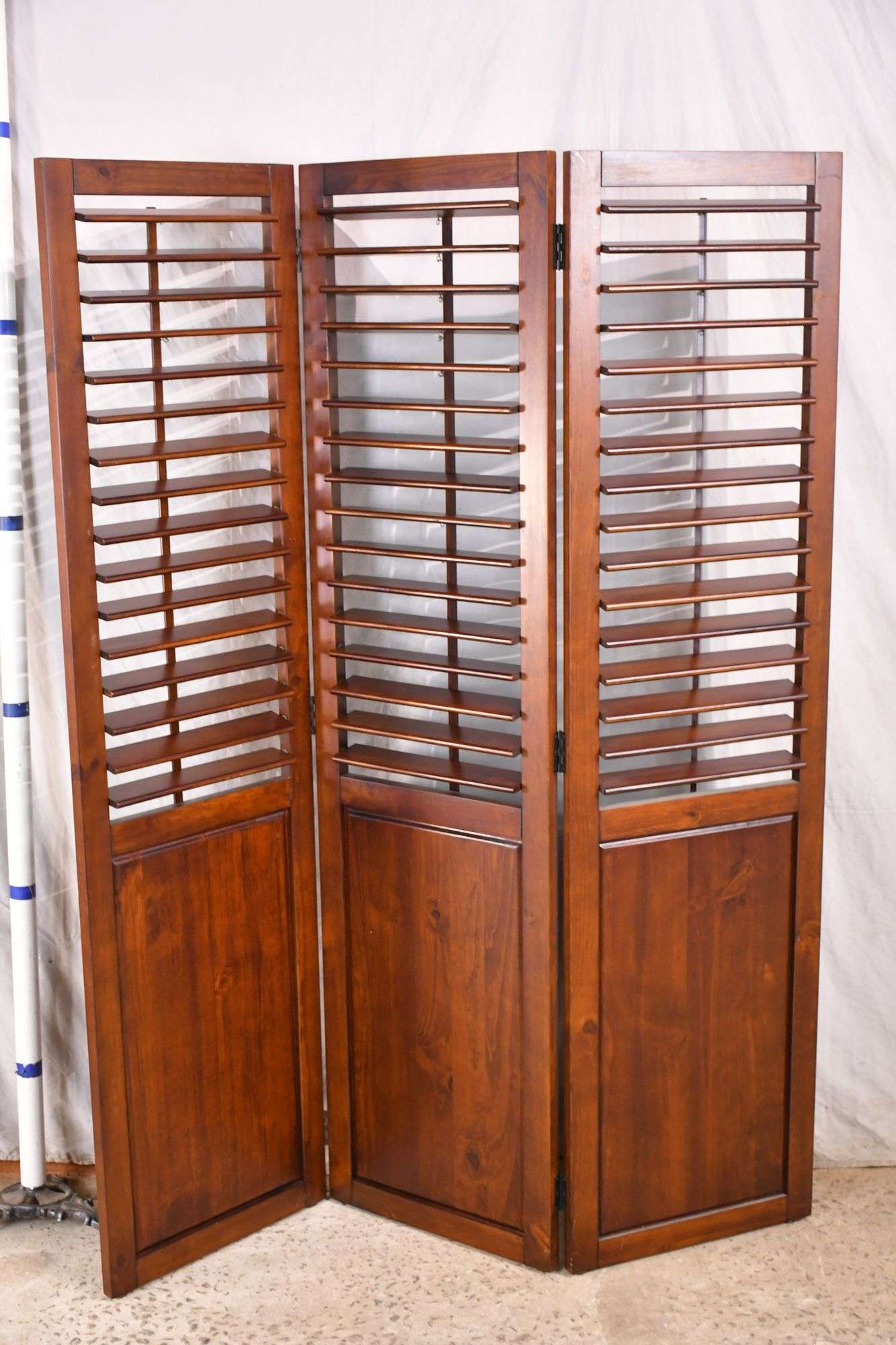 Pier 1 Imports louvered 3 panel folding room divider; 55-8535