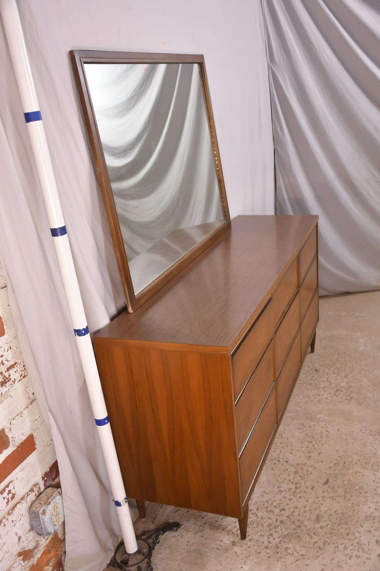 lee mid-century modern 9-drawer dresser reviews Lee Mid-Century Modern Wood Nightstand