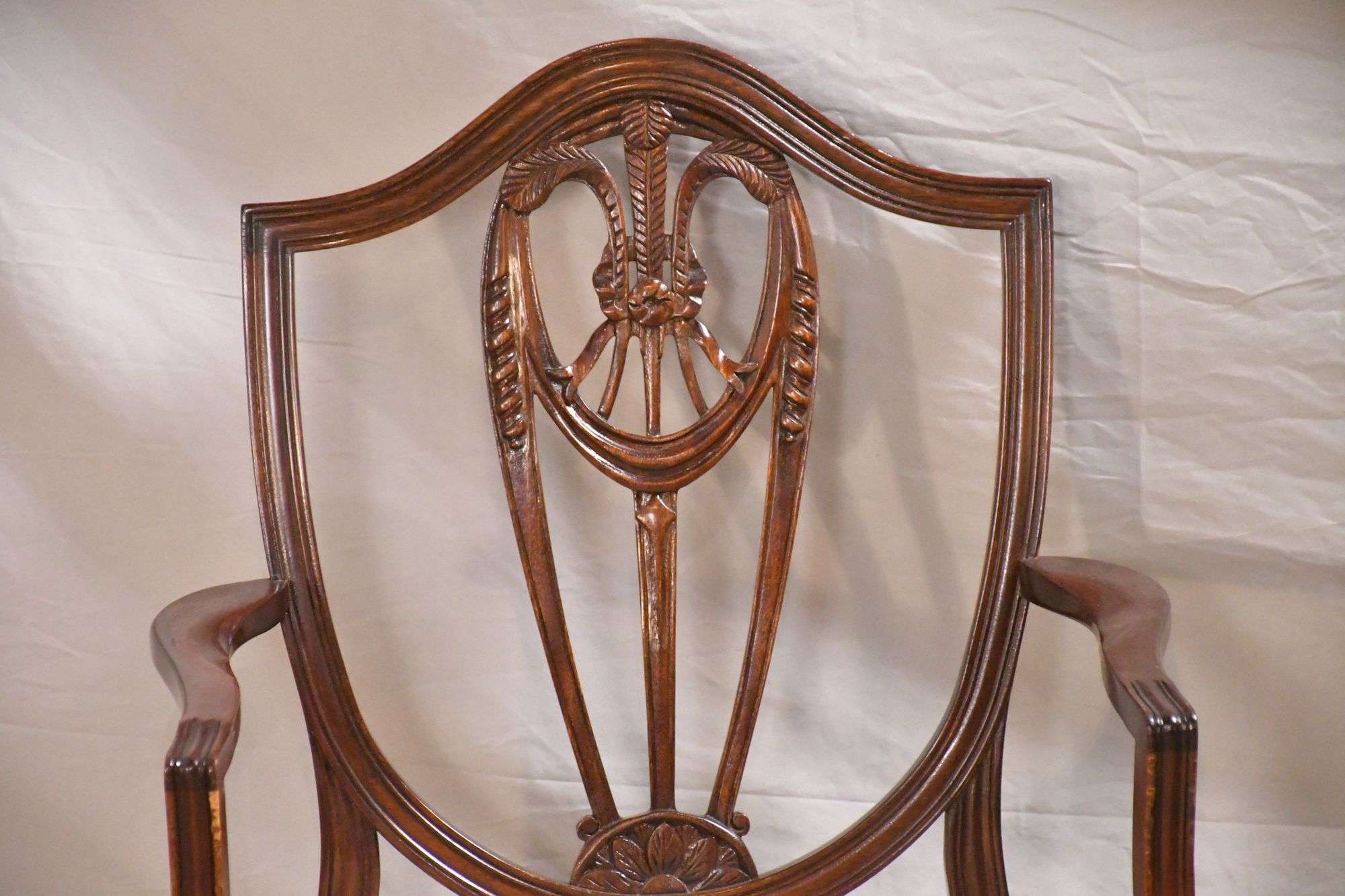 Set of 6 Bevan Funnell/Reprodux mahogany shield back dining chairs