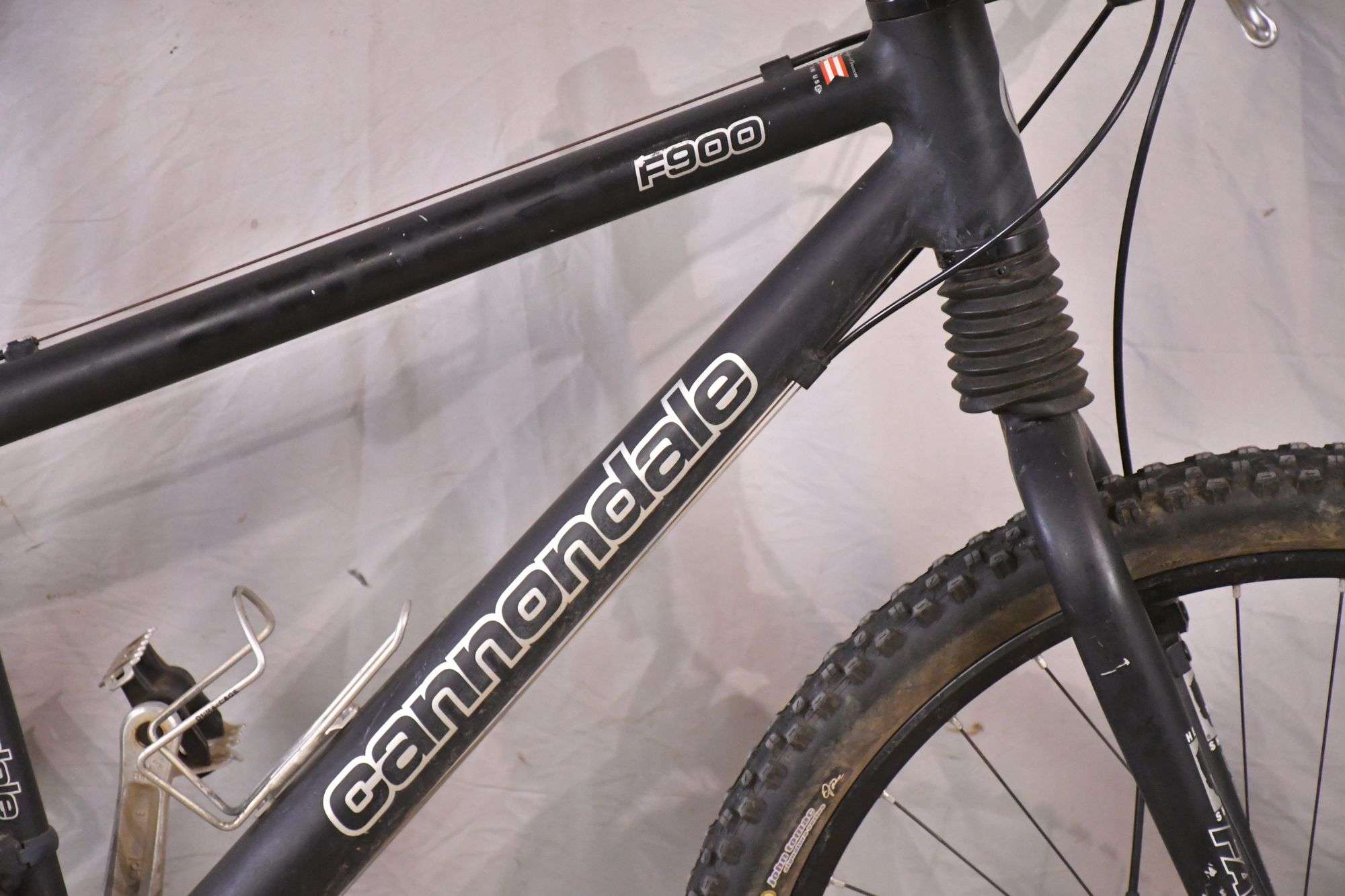 Cannondale F900 27 speed mountain bike; 13-166 - R.H. Lee & Co