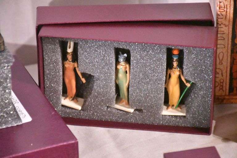 Large group of miscellaneous Egyptian figurines; 1023-280