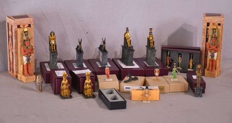 Large group of miscellaneous Egyptian figurines; 1023-280