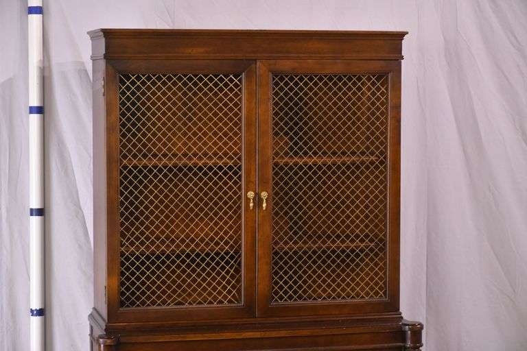 John Stuart mahogany cabinet with 2 wire doors over 4 drawers; 15961-224