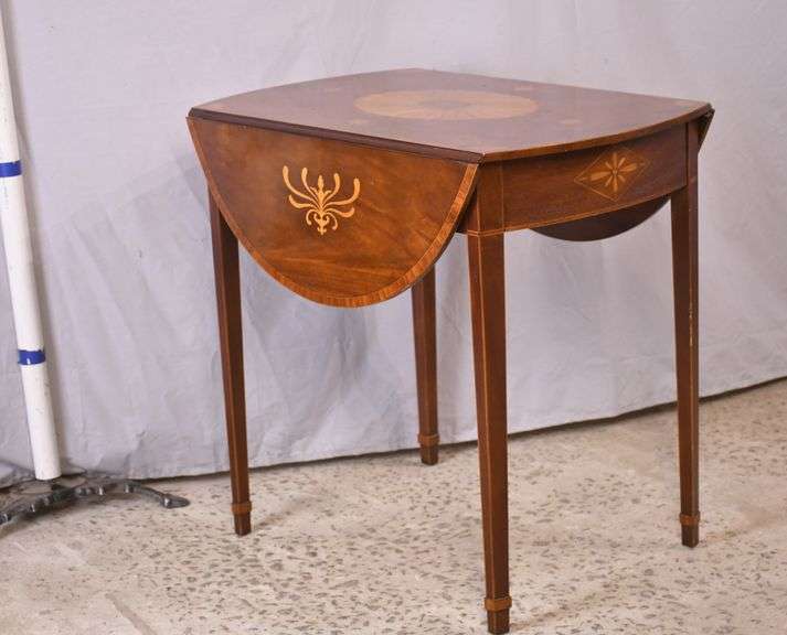 Baker inlaid mahogany single drawer drop-leaf side table; 68-5197