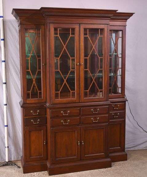 Drexel Heritage mahogany 2 part breakfront; 15961-225