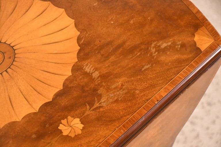 Baker inlaid mahogany single drawer drop-leaf side table; 68-5197