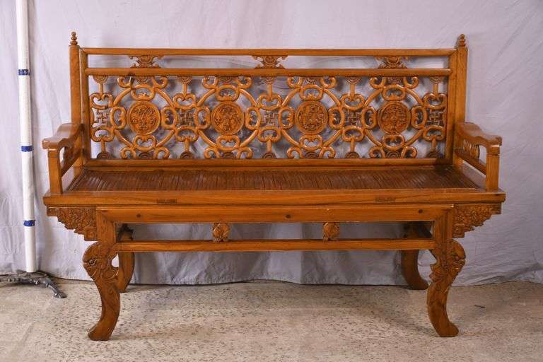 Carved Oriental style bench; 336-3866