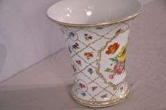 Royal Europe round porcelain vase with floral design; 15961-247