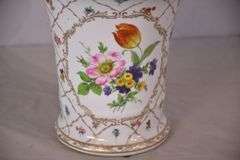 Royal Europe round porcelain vase with floral design; 15961-247