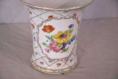 Royal Europe round porcelain vase with floral design; 15961-247
