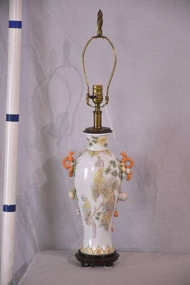 Ornate Oriental style ceramic lamp; 10271-011