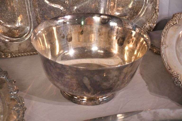 Group of miscellaneous silverplate items; 14-2664