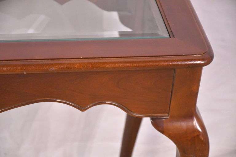 Cherry Queen Anne style console table with beveled glass top; 68-5290A