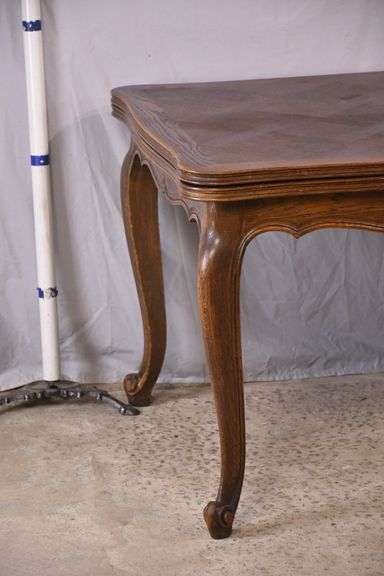 Oak French style draw-leaf dining table with parquet top; 495-328