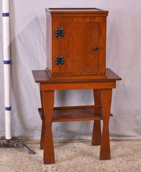Single door 2-tier smoking stand; 13024-841