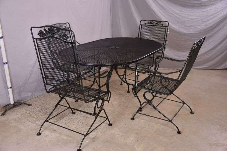 Black metal 5 piece patio dining set; 869-438