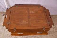 Baker mahogany butler's tray style coffee table; 1130-102
