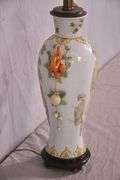 Ornate Oriental style ceramic lamp; 10271-011