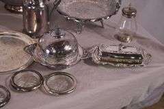 Large group of miscellaneous silverplate items; 6117-050B