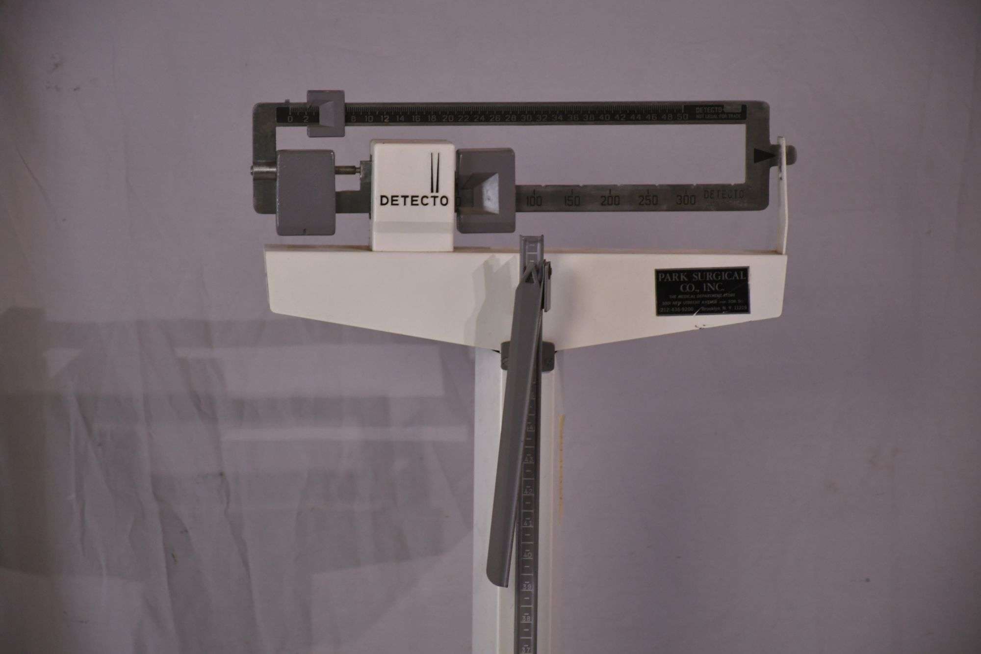 Detecto vintage scale with height measure; 74-11930 - R.H. Lee
