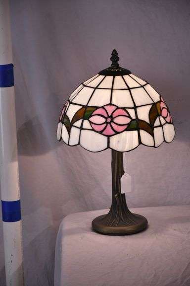 Small metal lamp with white and pink stained glass shade; 16721-101