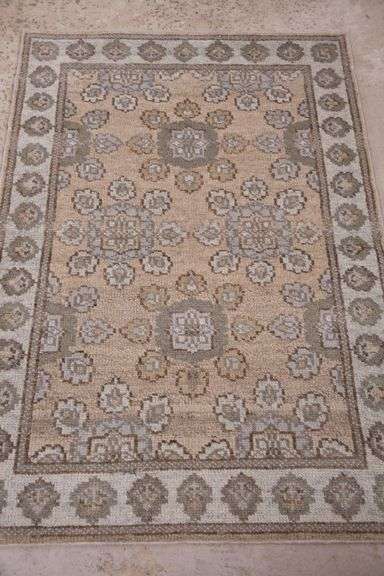 4.0'x5.11' hand knotted Indo traditional rug; 40-146682