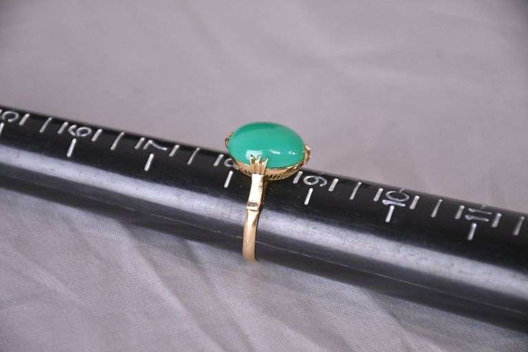 14k gold solitaire chrysoprase cocktail ring; 13227-015