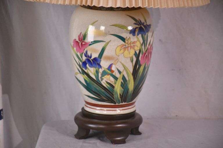 Oriental style floral ceramic lamp with shade; 17216-138
