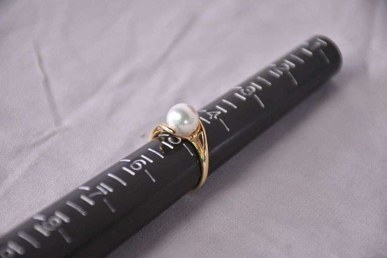14kt gold solitaire pearl ring; 13227-017