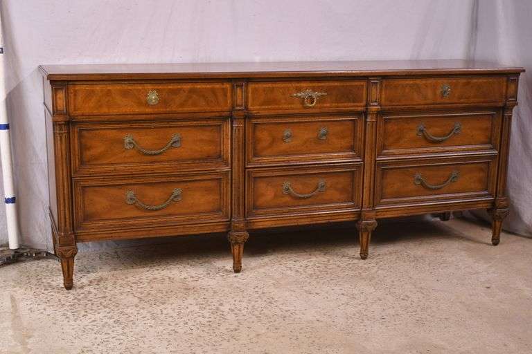 Henredon inlaid walnut 9 drawer triple dresser; 68-6865B